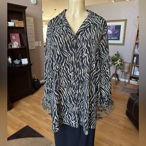 Urban Works black & tan zebra print long roll tab sleeves blouse-size 1X